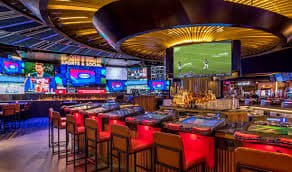 Bàn baccarat live casino với dealer người thật tại gt88